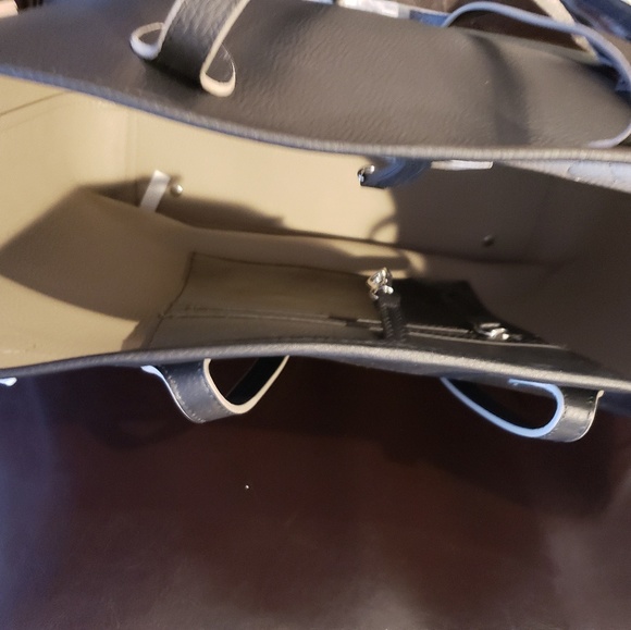 Only 1 left Lodis Bliss Leather Tote Bag 2 Piece - Picture 8 of 8